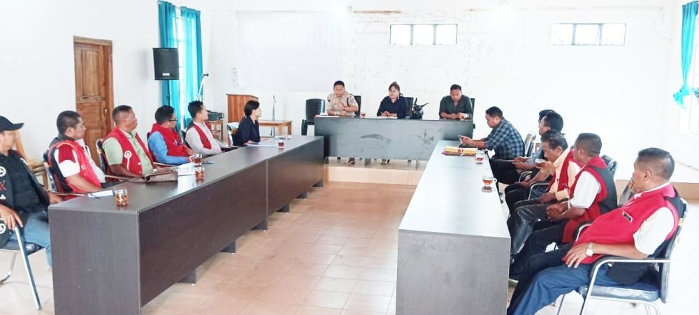 The AAGBA held a meeting with the Executive Engineer (EE), R&B at the Niuland DC’s office on March 31.
